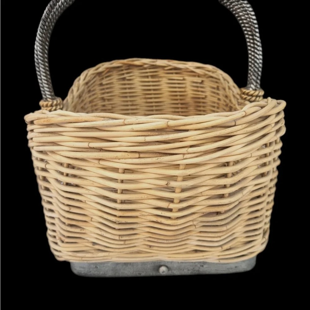 VTG Maitland Smith Wicker Basket 🍐💛🎩